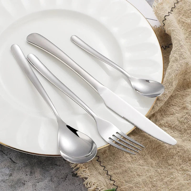 Talheres Inox com Acabamento Acetinado – Ideal para mesas sofisticadas em jantares e ocasiões especiais