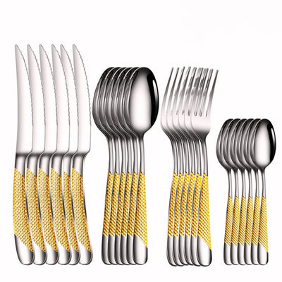 Faqueiro Inox Dourado em Mesa Posta Luxuosa – Ideal para Ocasiões Especiais e Dia a Dia